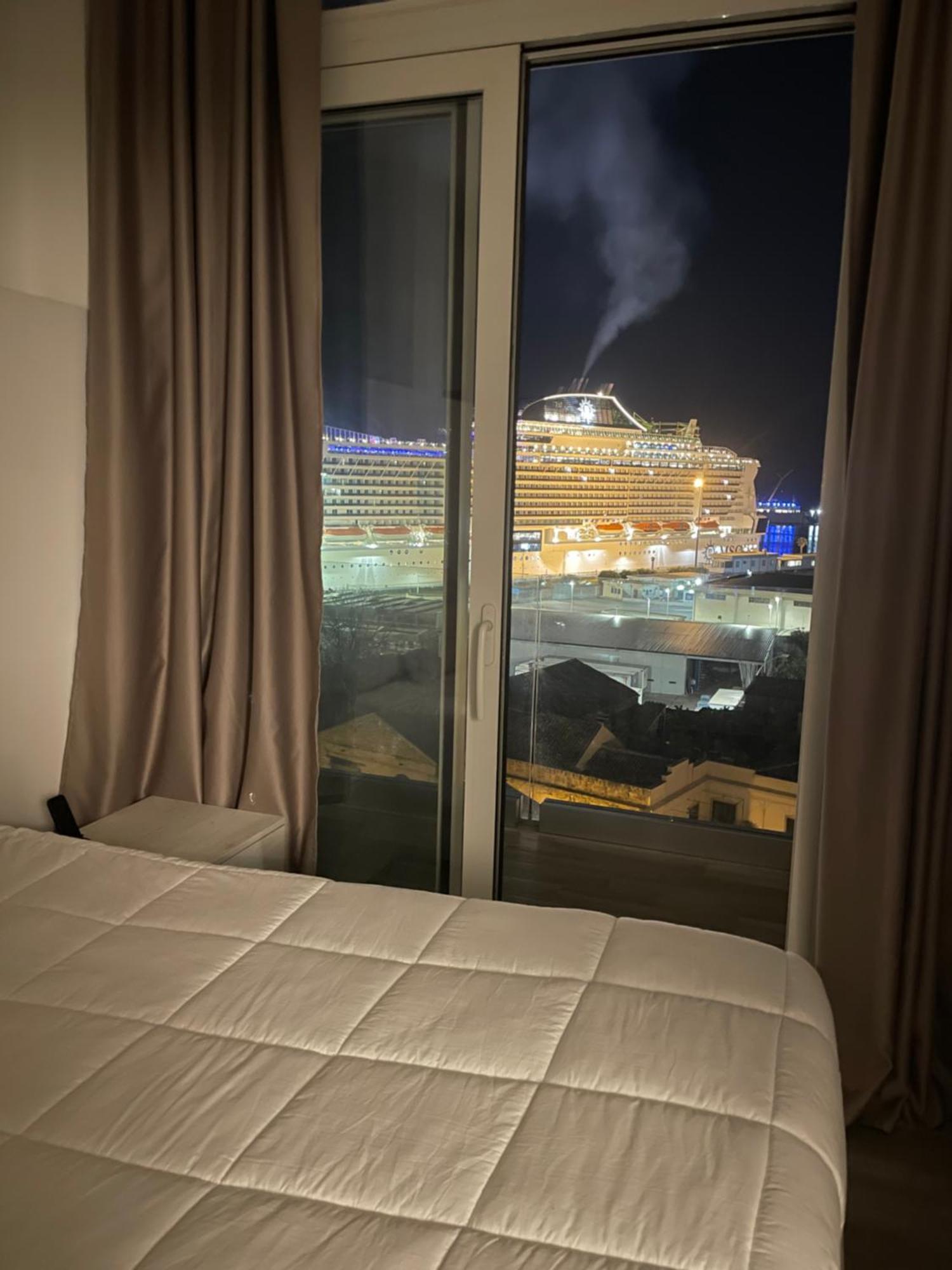 Palermo Inn Marina Exclusive View Экстерьер фото