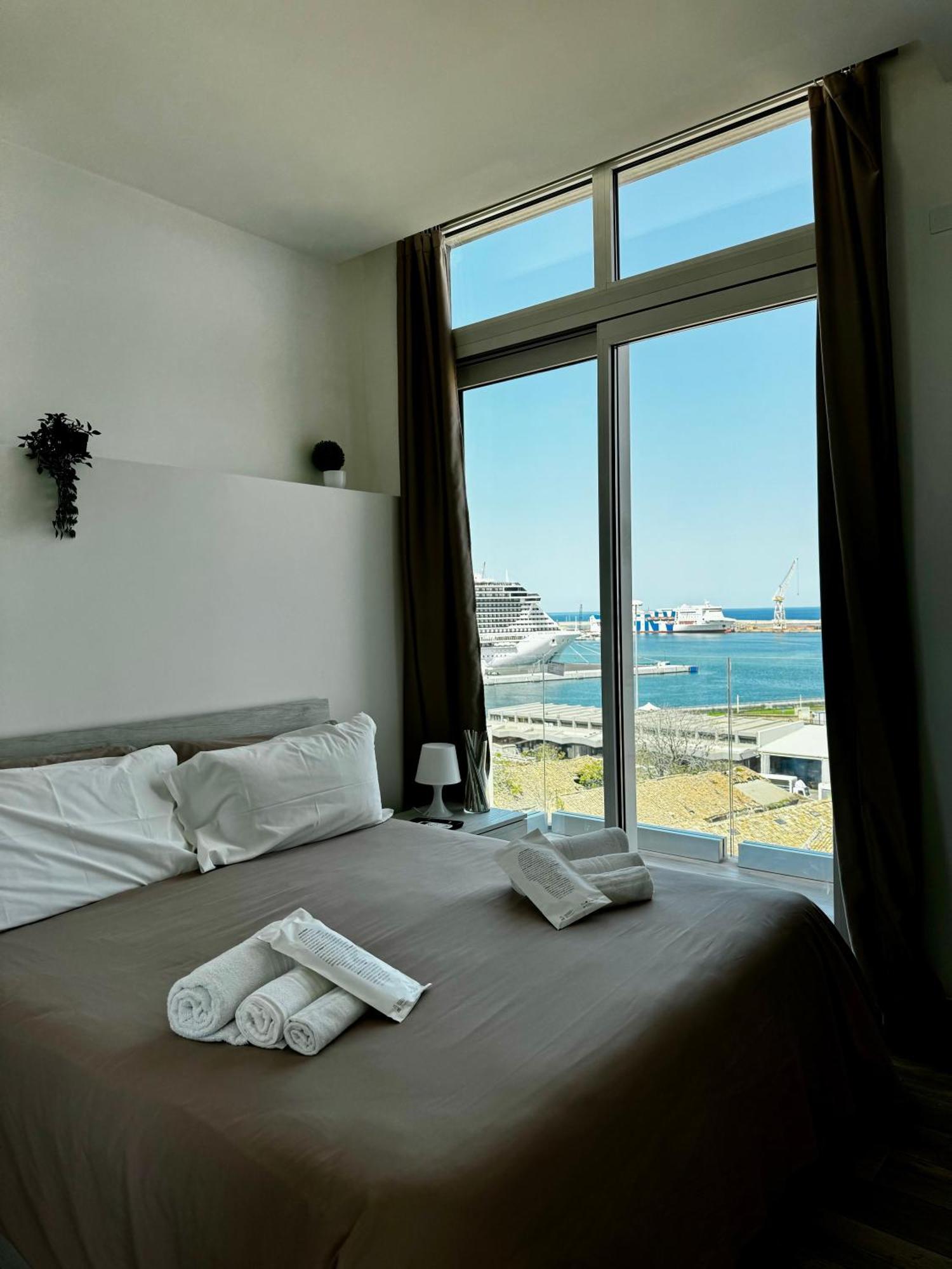 Palermo Inn Marina Exclusive View Экстерьер фото